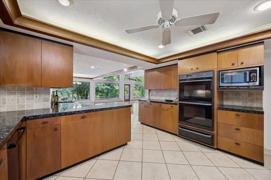 6 Gessner Road, Houston, TX 77024 - #3