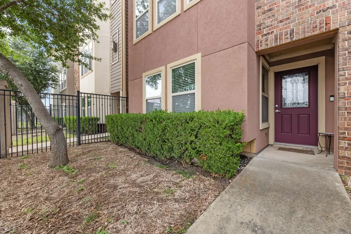 4206 Old Spanish Trail, Houston, TX 77021 - #1