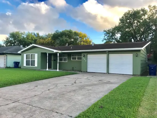 1747 W 10th Street, Freeport, TX 77541