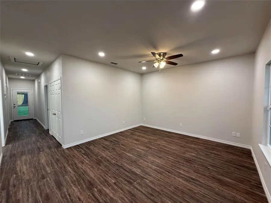 704 W Walnut Street, Longview, TX 75601 - #3