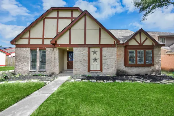 115 Squires Bend, Stafford, TX 77477
