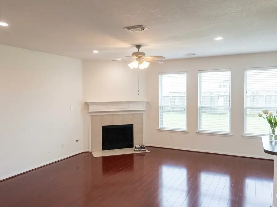 2032 Creek Shore Lane, Pearland, TX 77581 - #2