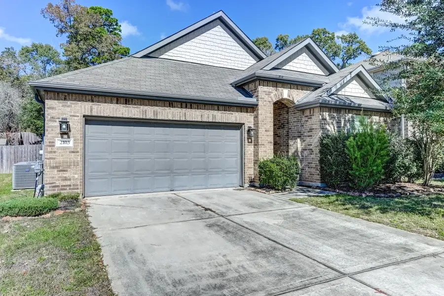 2103 Parnevik Place, Conroe, TX 77304 - Image #2
