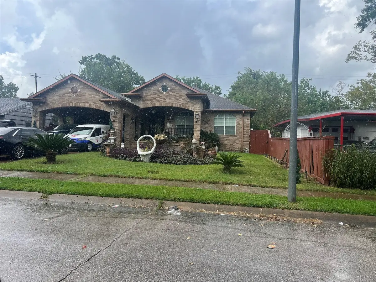 5771 Belarbor Street, Houston, TX 77033 - #1