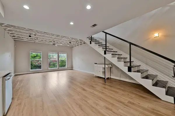 1616 Elgin Street #11, Houston, TX 77004