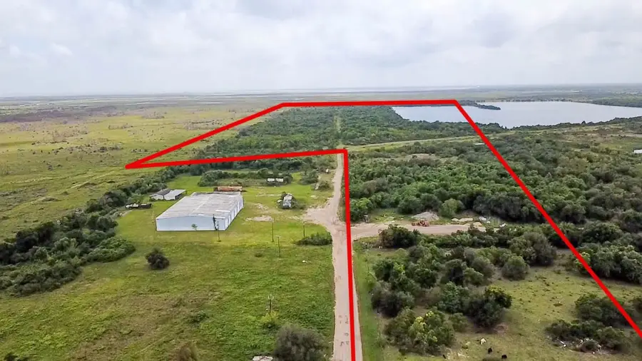 7600 Gulf Street, Hitchcock, TX 77563 - #2