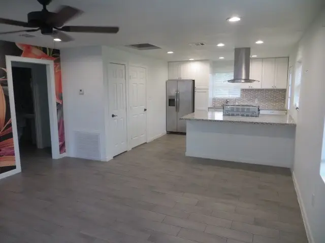 5918 Avenue R, Galveston, TX 77551 - #2