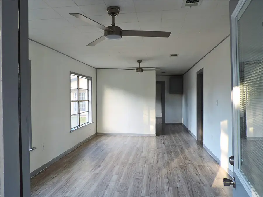 127 S Fenner Avenue, Cleveland, TX 77327 - #2