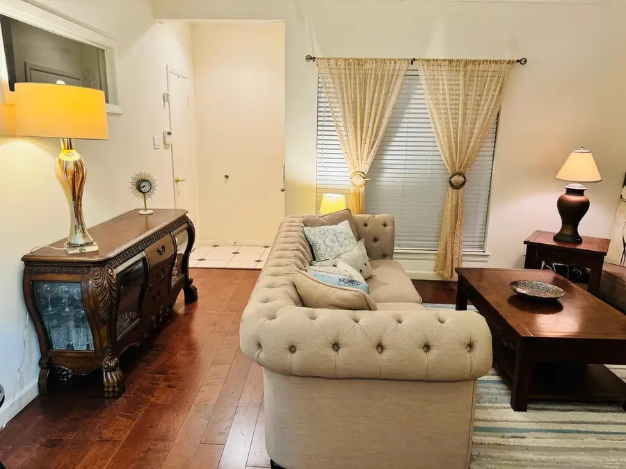 2001 Bering Drive #2D, Houston, TX 77057 - Image #3