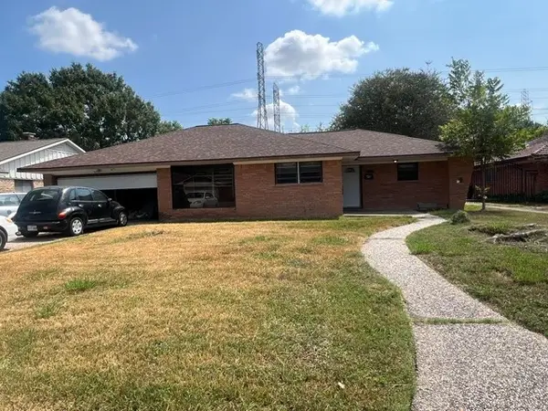 10311 Greenwillow Street, Houston, TX 77035