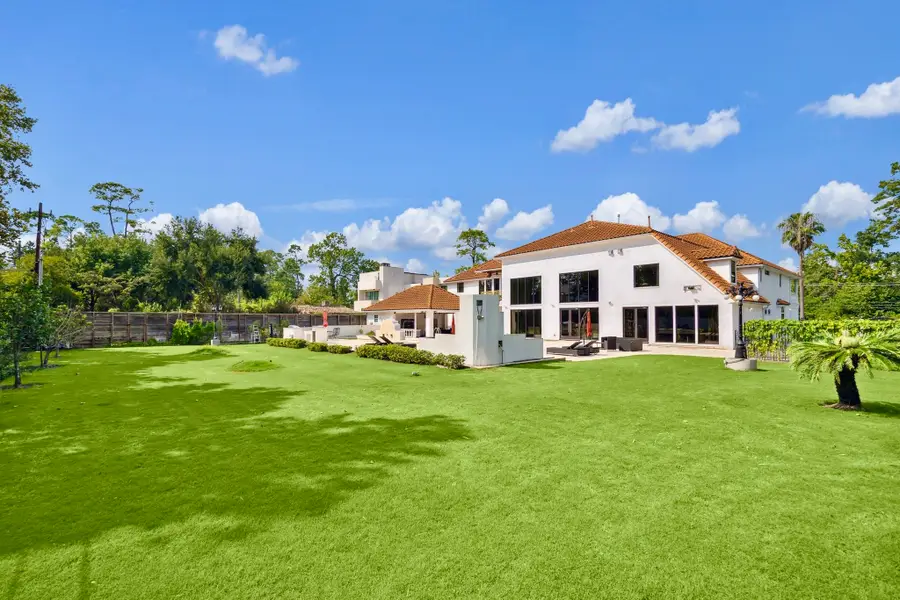 9105 Memorial Drive, Houston, TX 77024 - Image #2