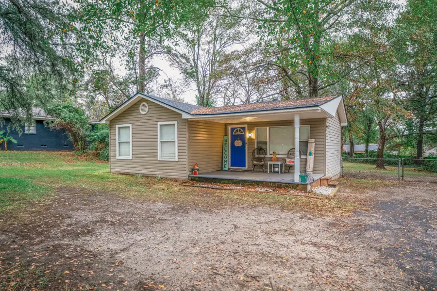 208 E Center St, White Oak, TX 75693 - Image #2