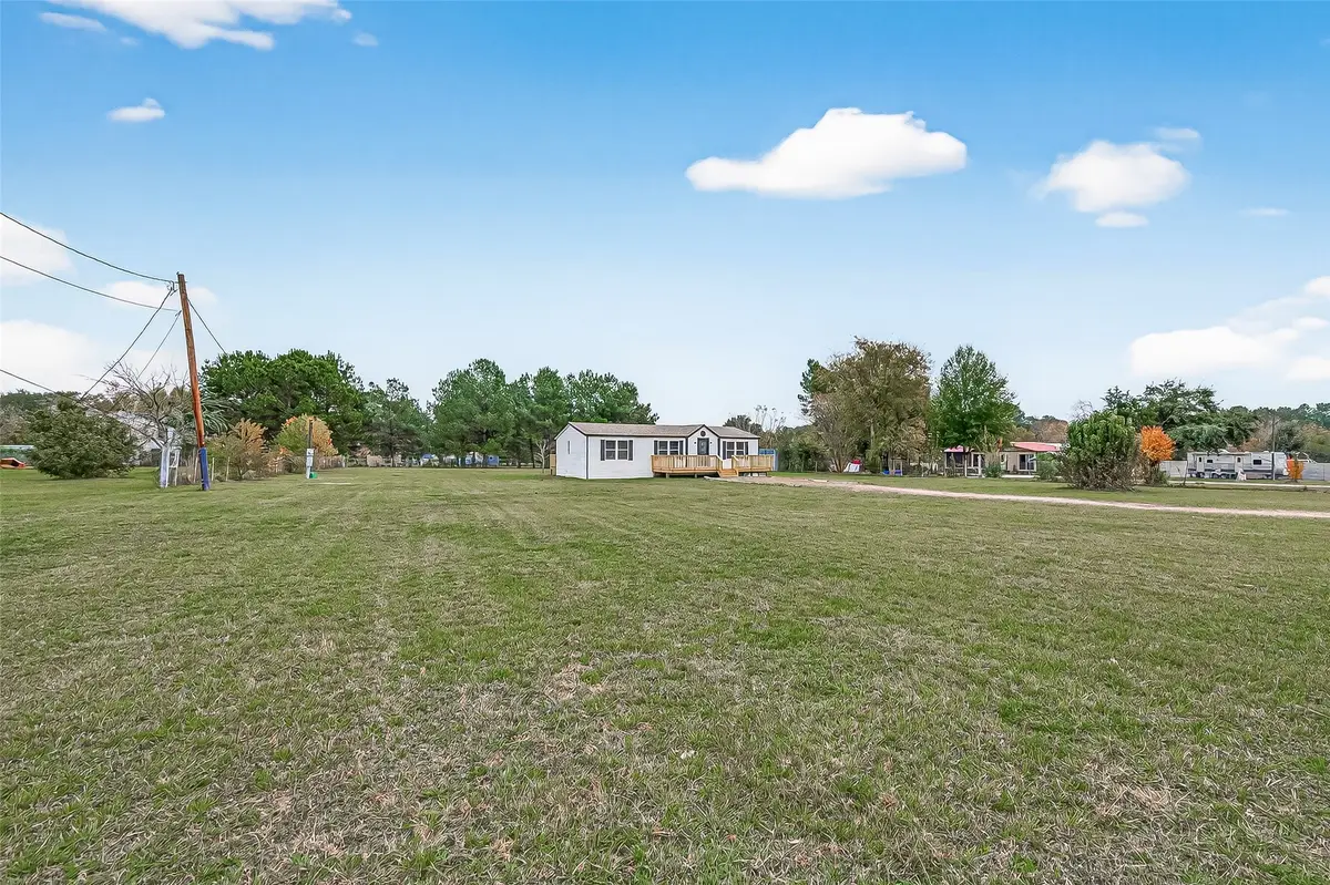 15236 Heavenly Acres Drive, Willis, TX 77318 - Image #1