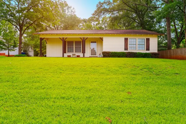 106 N Ayish Street, San Augustine, TX 75972