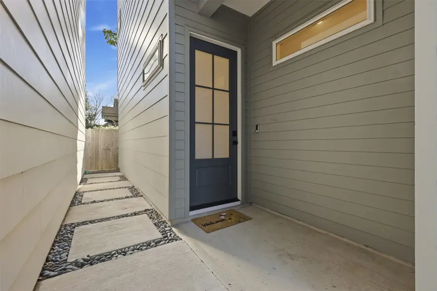 732 W 17th Street, Houston, TX 77008 - #2