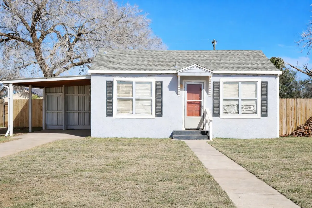 709 10th Street, Shallowater, TX 79363 - #1