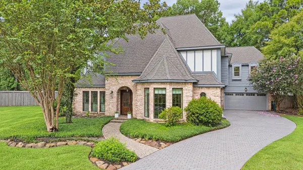 28 Mellow Leaf Court, The Woodlands, TX 77381