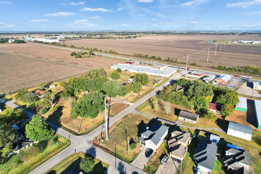 000 Morris, Road, East Bernard, TX 77435 - Image #2