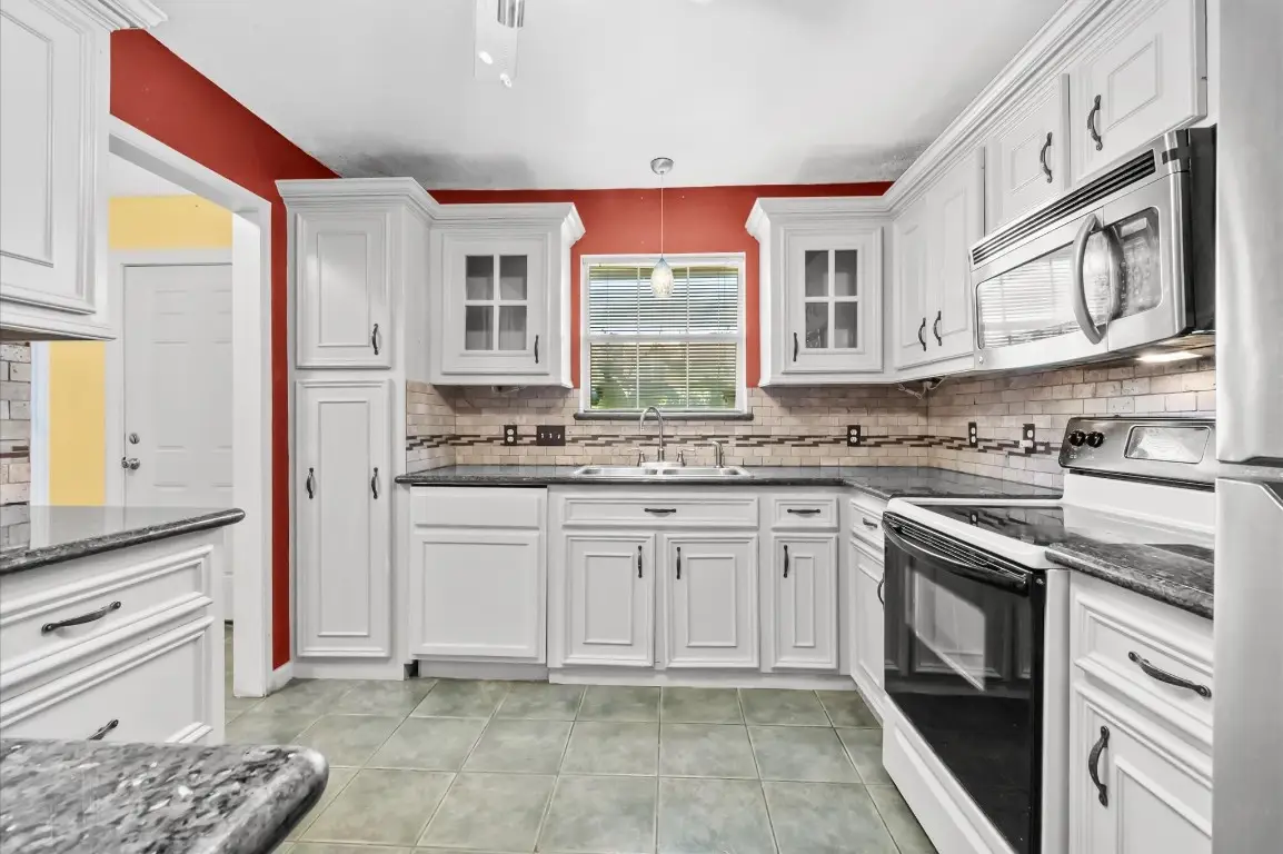 1025 Willow Oaks Circle, Pasadena, TX 77506 - #1