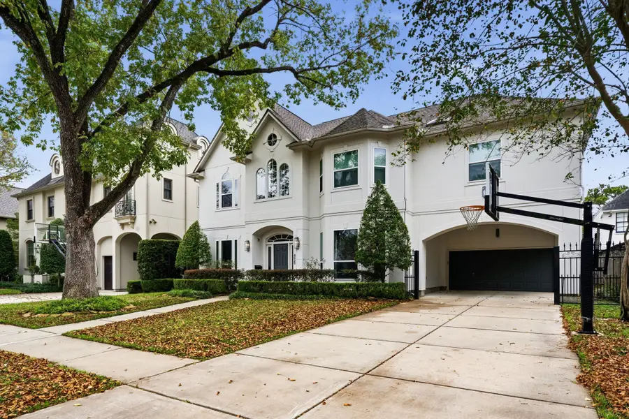 4525 Braeburn Drive, Bellaire, TX 77401 - Image #2