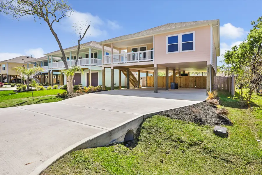 353 Bay Oaks Drive, La Porte, TX 77571 - #3