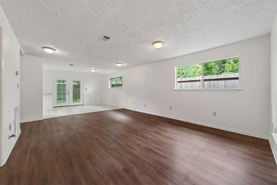 418 Texas Street, Tomball, TX 77375 - #2