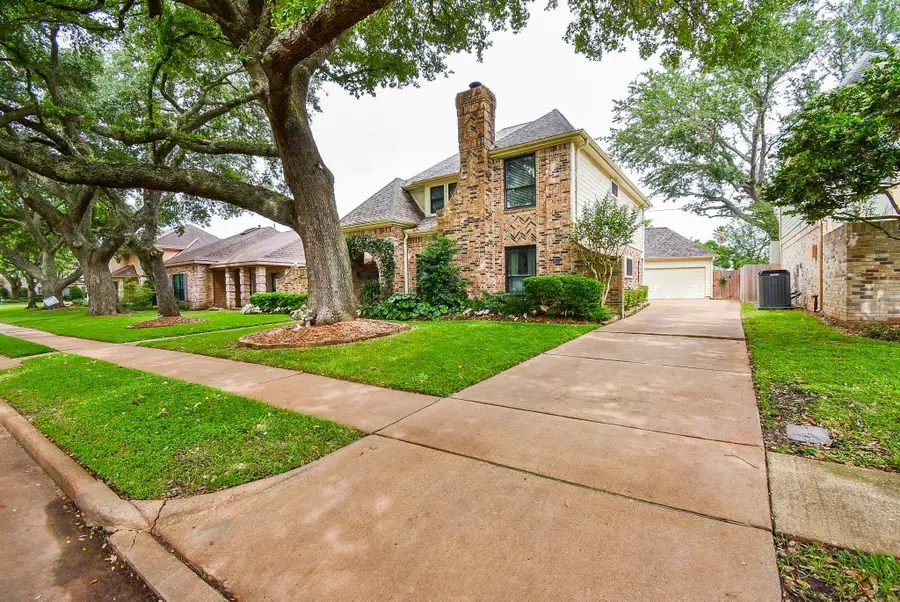 1023 Cardinal Avenue, Sugar Land, TX 77478 - #3