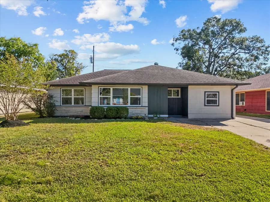 6410 Heron Drive, Houston, TX 77087 - Image #2