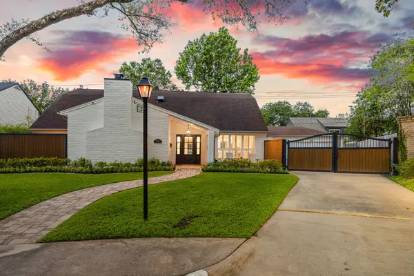 10223 Piping Rock Lane, Houston, TX 77042