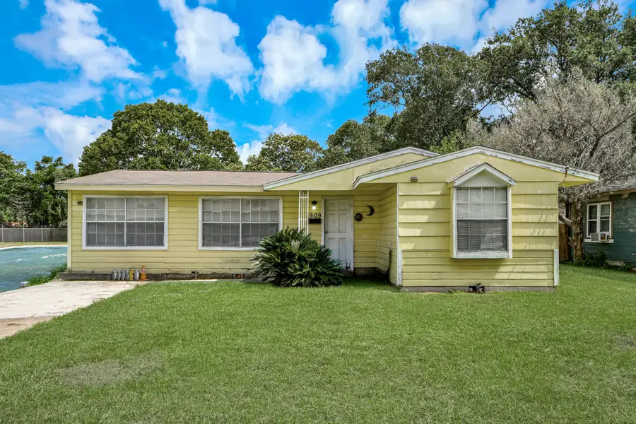 1909 Brooks Avenue, Rosenberg, TX 77471 - #3