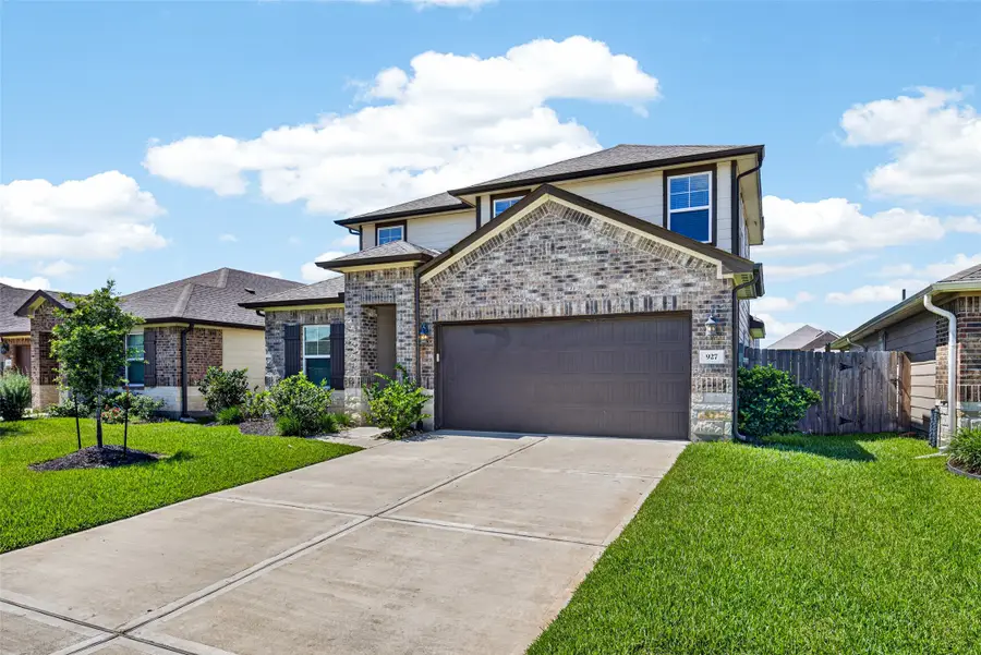 927 Cloverdale Drive, Rosharon, TX 77583 - #2