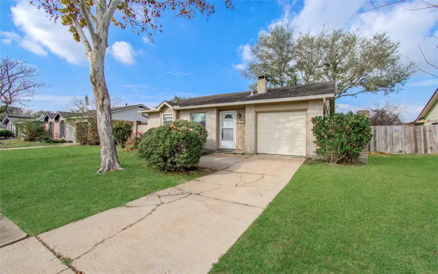 2536 Knoxville Drive, League City, TX 77573 - Image #2