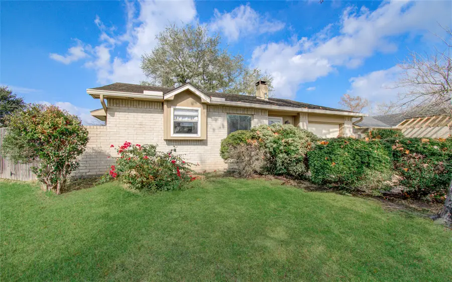 2536 Knoxville Drive, League City, TX 77573 - Image #3