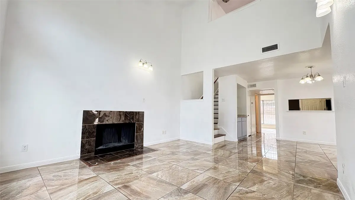 6633 W Airport Boulevard #101, Houston, TX 77035 - Image #1