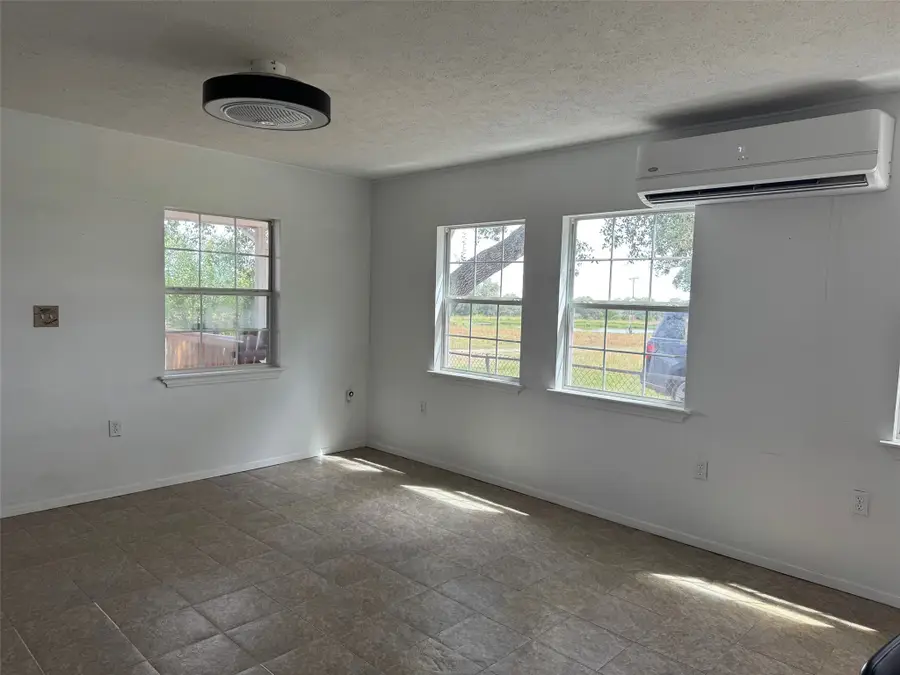 4317 Fm 955, Fayetteville, TX 78940 - #3