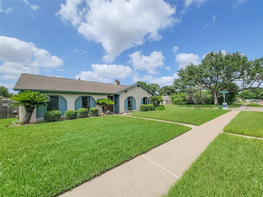 9202 Benning Drive, Houston, TX 77031 - #2