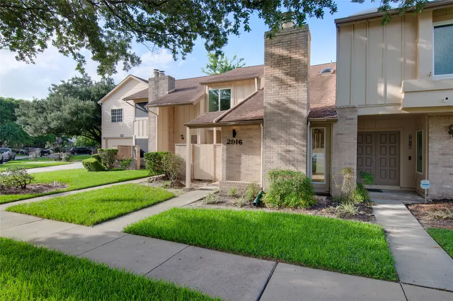 2916 Windchase Blvd 7, Houston, TX 77082 - #2
