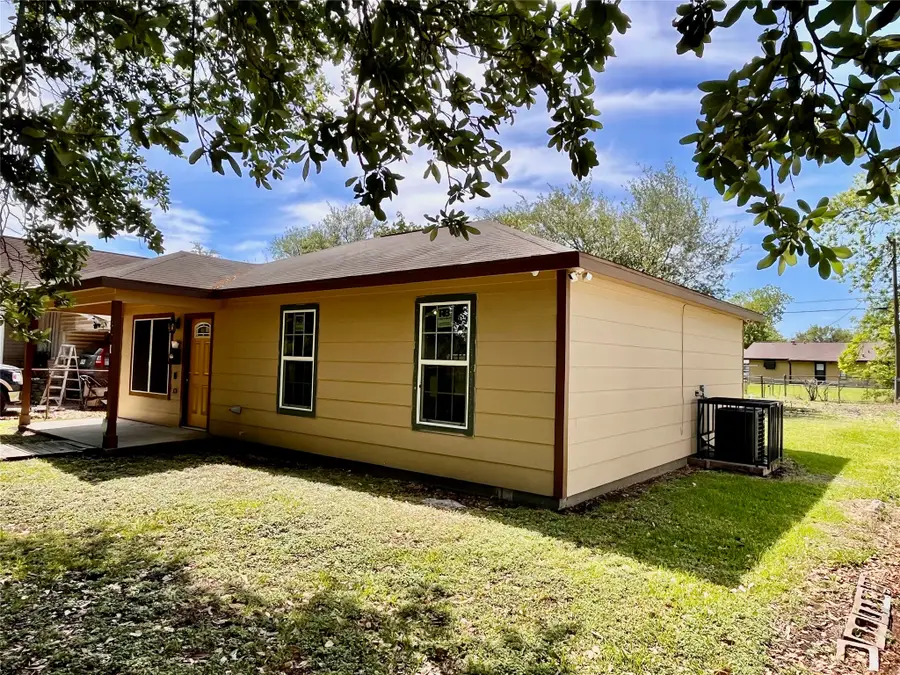 821 W 15th Street, Port Arthur, TX 77640 - #2