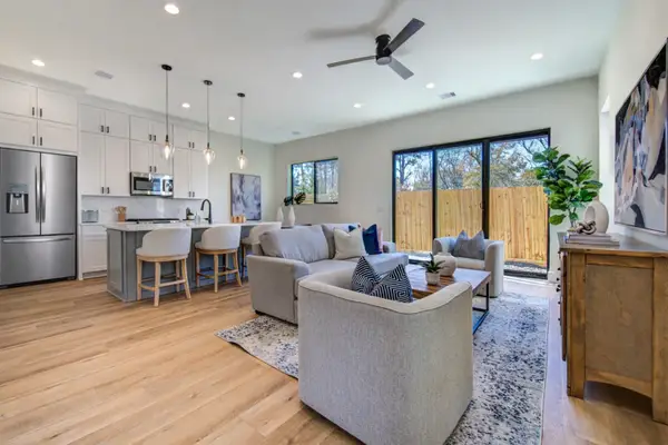 6135 Pacific Forest Drive, Houston, TX 77091