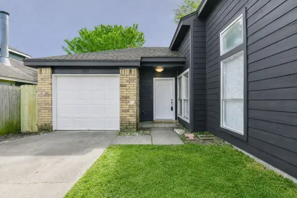 6325 Southwood Court N, Houston, TX 77035