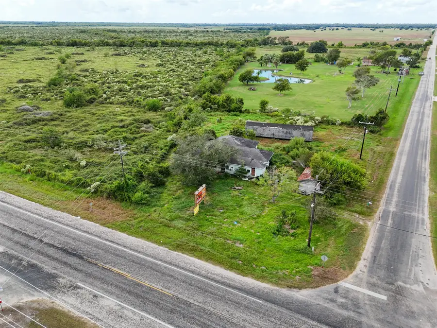 25 County Road 242, Matagorda, TX 77457 - Image #3