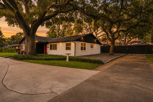 2302 Chimney Rock Road, Houston, TX 77056
