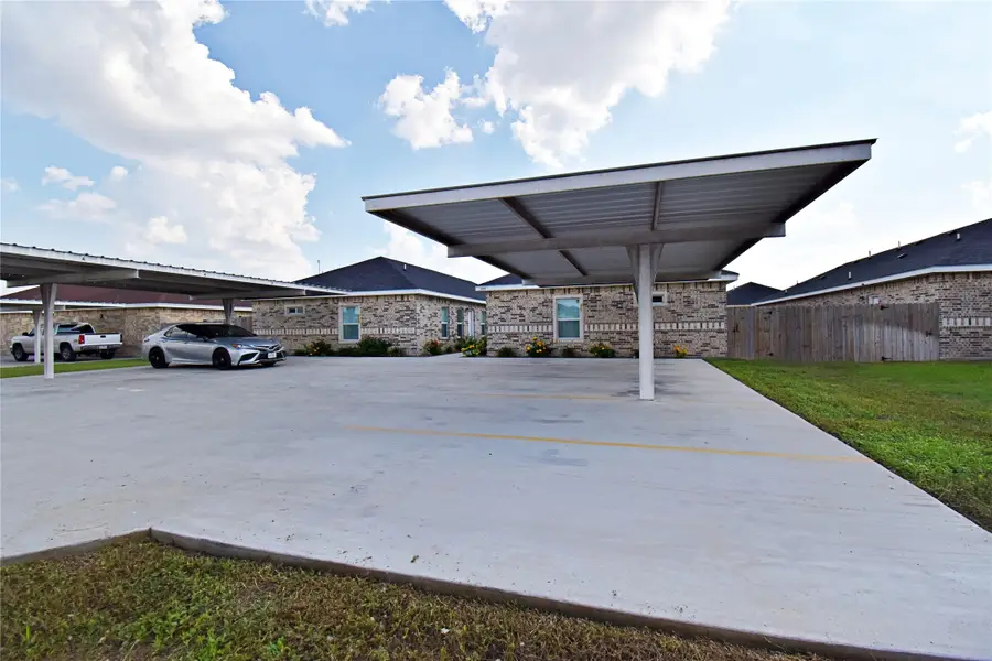 909 W La Pointe Avenue, Mission, TX 78573 - Image #2