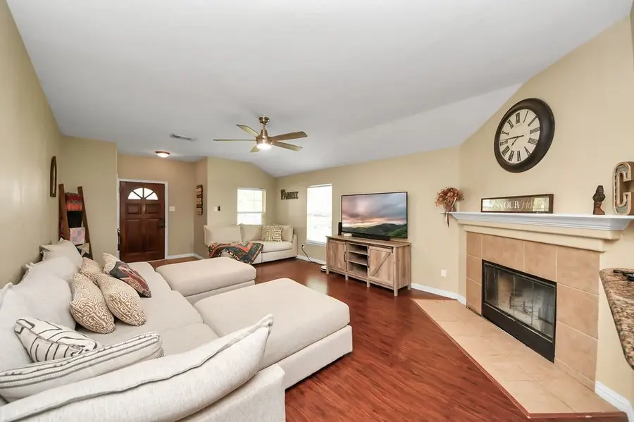 137 Rustic Colony Lane, Dickinson, TX 77539 - #3