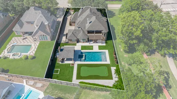 30 Waters Lake Boulevard, Missouri City, TX 77459