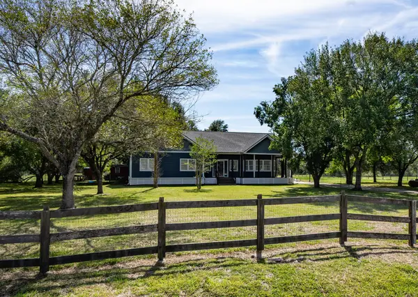 1302 Southfork Lane, Rosharon, TX 77583