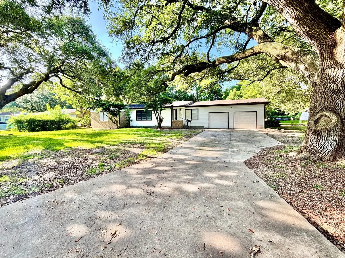 2419 Meadow Lane, La Marque, TX 77568 - #1