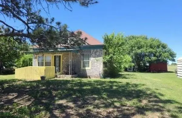 1110 S Mobeetie Street, Wheeler, TX 79096