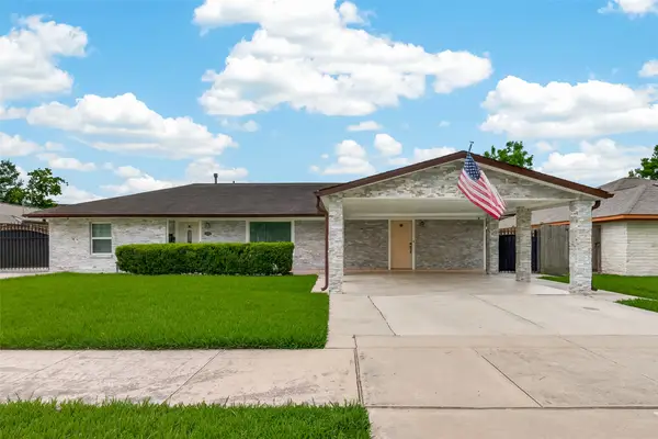10939 Timberoak Drive, Houston, TX 77043