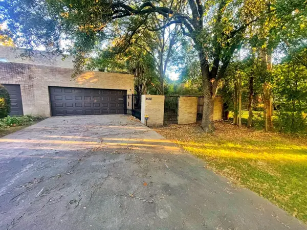 4560 Bellaire Boulevard, Bellaire, TX 77401